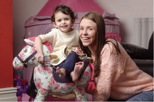 Bé gái được cứu sống nhờ tim 3D